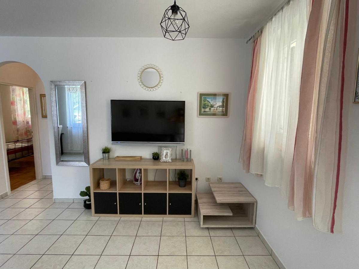 Apartments Antonija Punta Skala Next To Falkensteiner Resort Petrčane Extérieur photo
