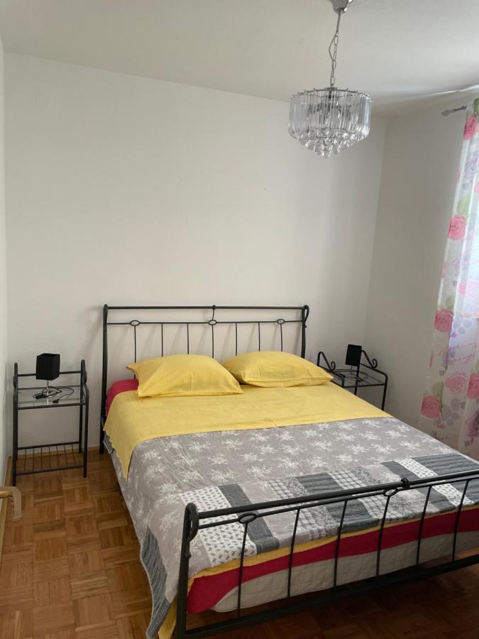 Apartments Antonija Punta Skala Next To Falkensteiner Resort Petrčane Extérieur photo