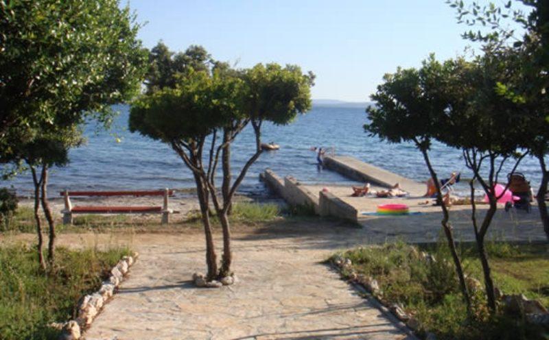 Apartments Antonija Punta Skala Next To Falkensteiner Resort Petrčane Extérieur photo