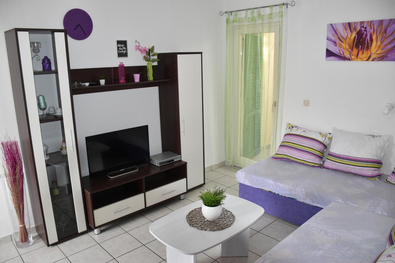Apartments Antonija Punta Skala Next To Falkensteiner Resort Petrčane Extérieur photo