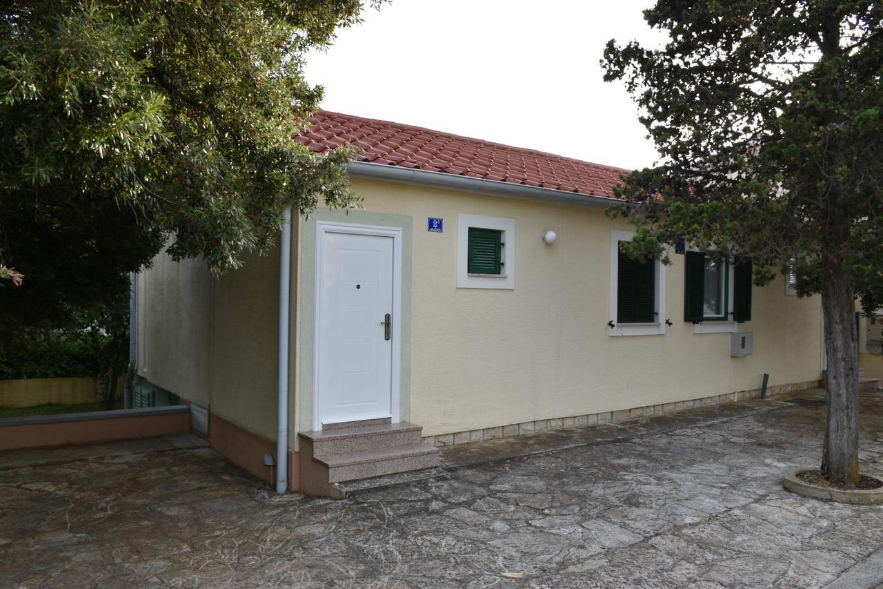 Apartments Antonija Punta Skala Next To Falkensteiner Resort Petrčane Extérieur photo