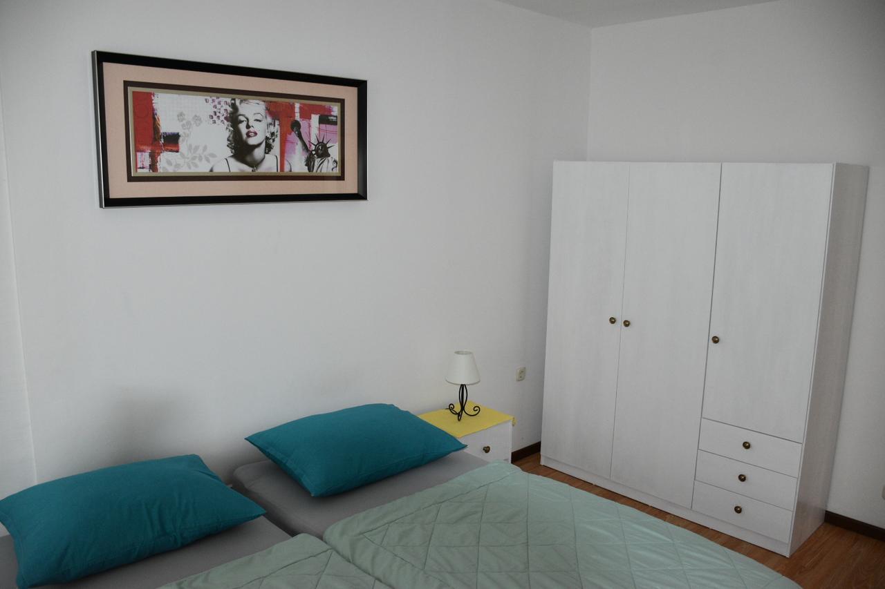 Apartments Antonija Punta Skala Next To Falkensteiner Resort Petrčane Extérieur photo