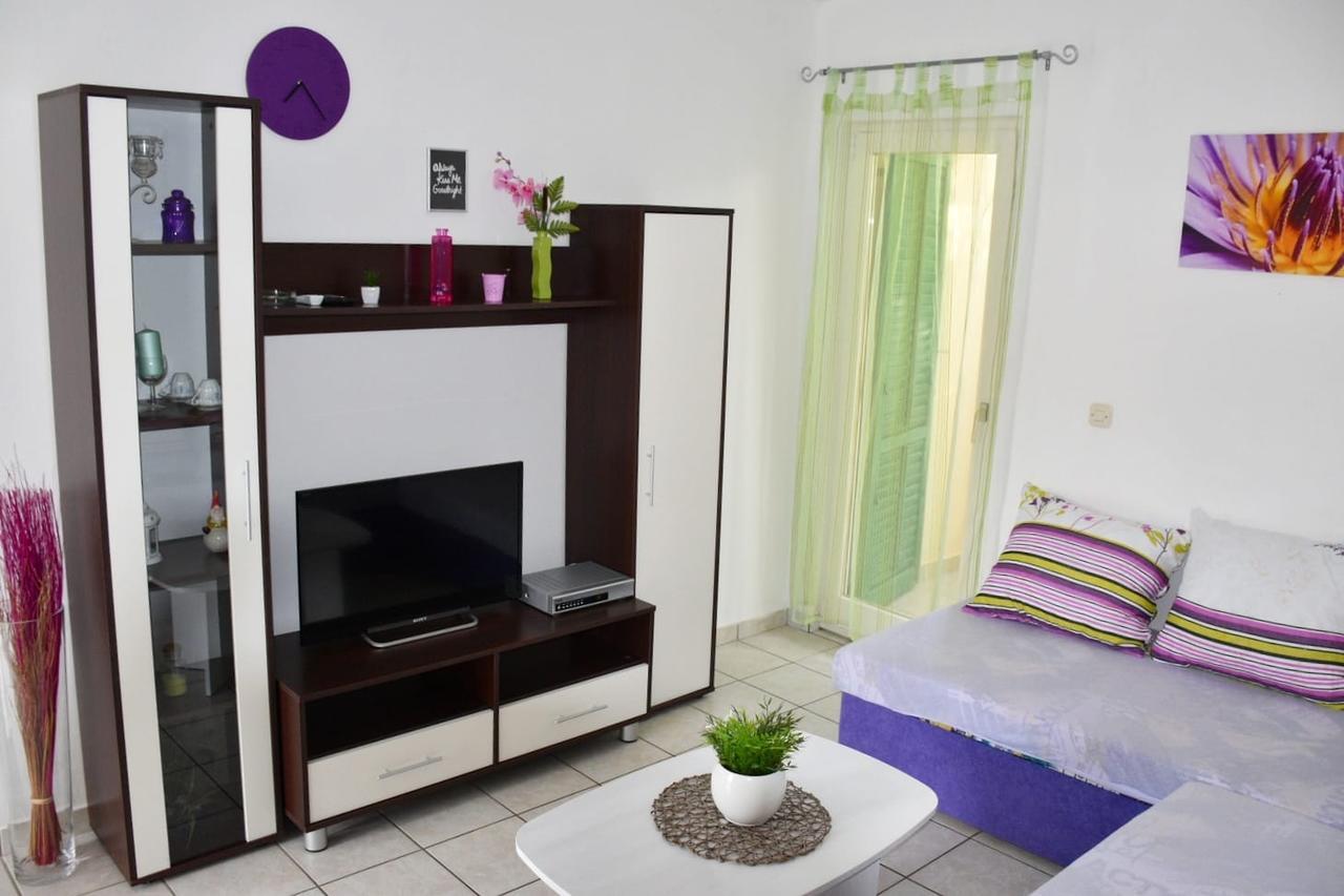 Apartments Antonija Punta Skala Next To Falkensteiner Resort Petrčane Extérieur photo